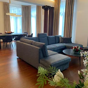 https://botanique-suites-airbnb-antwerp.hotelsghent.com