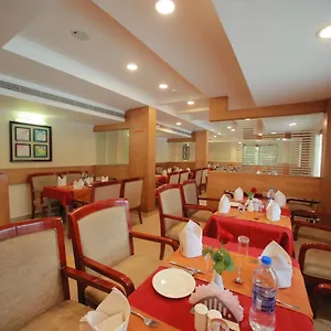 https://amruthu-residency.kerala-hotels.net